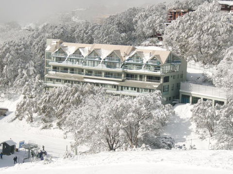Falls Creek Country Club - Pubs and Clubs 1