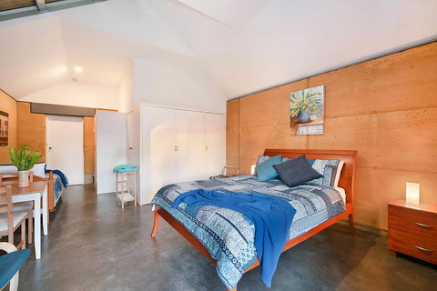 Ferndale B&B - Go Out 3