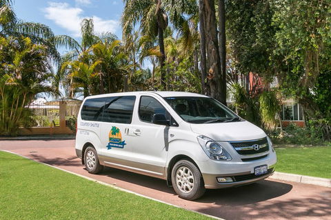 Flag Motor Lodge - Pubs and Clubs 0