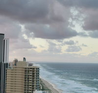 Focus Resort Oceanfront Apartments in Surfers with Ocean and Hinterland Views 25 steps to Beach - Pubs and Clubs