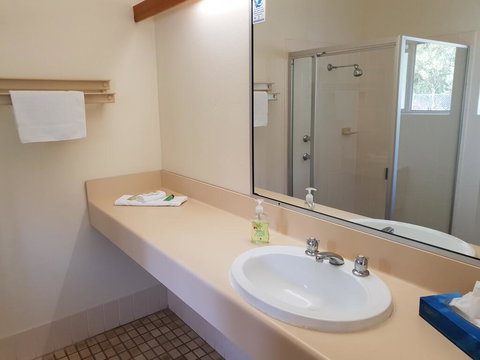 Forresters Beach Resort - Pubs and Clubs 3