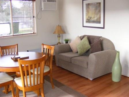 Fossickers Tourist Park - Go Out 2