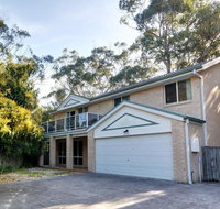 Four Bedroom Quality Townhouse - Pubs and Clubs