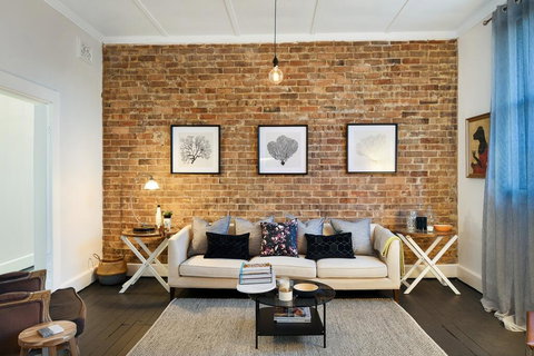 Fox And Hound - Go Out 0