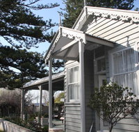 Foxglove Gardens - Pubs and Clubs