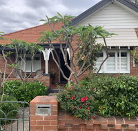 Frangipani House Cooks Hill - Pubs and Clubs
