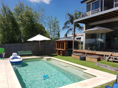 Frankston Hilltop Retreat - Pubs and Clubs 3