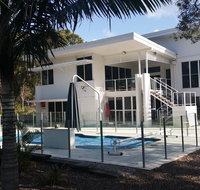 Fraser Island Gateway gated and secure RV parking on 5 acres 10 min to Hervey Bay beach - Pubs and Clubs