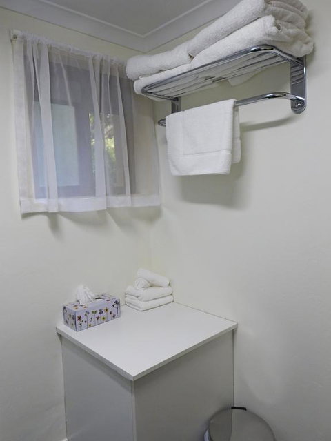 Gallery Motel - Go Out 3