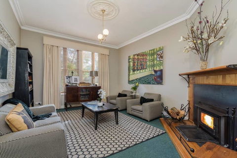 Gather At 65 Main In Hepburn Springs - Go Out 1
