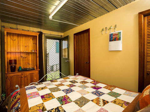 Gerroa Headland Hideaway - Pubs and Clubs 3