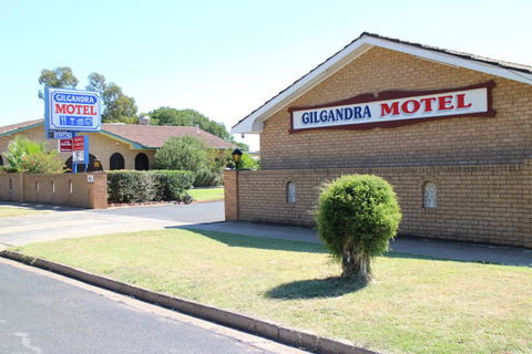 Gilgandra Motel - Pubs and Clubs 0