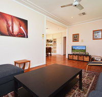 Glandore Estate Vineyard Homestead onsite cellar door  walk to restaurants incl EXP - Pubs and Clubs