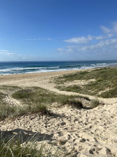Glen Eden Beach Resort - Pubs and Clubs 1