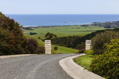Glenoe Cottages - Pubs and Clubs 0
