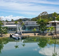 Go with the flow Noosa Sound - Pubs and Clubs