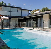 Gold HomeBroadBeach Gold Coast - Pubs and Clubs