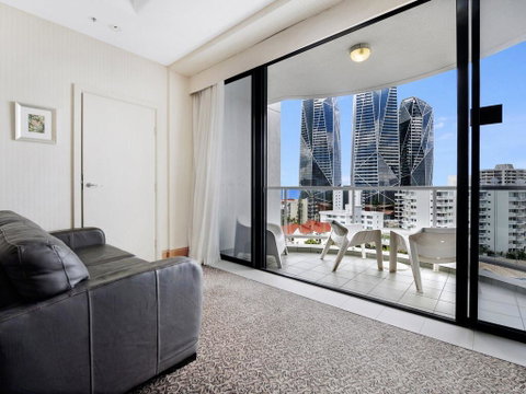 Gold Tower 8th Level Private Two Bedroom Dual Key - Pubs and Clubs 2