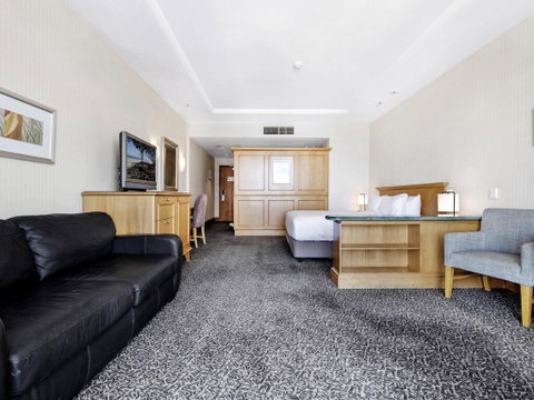 Gold Tower Private 2 Bedroom Dual Key - Pubs and Clubs 1