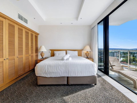 Gold Tower Private Deluxe 1 Bedroom Ocean View - Pubs and Clubs 3