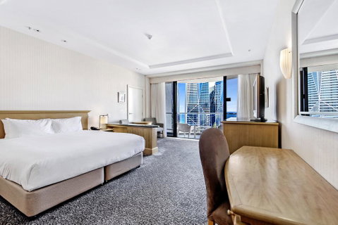 Gold Tower Private Hotel Suite With Ocean Views - Pubs and Clubs 3