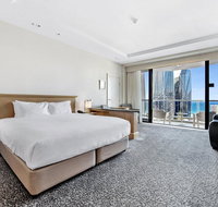 Gold Tower Private Hotel Suite with Ocean Views - Pubs and Clubs