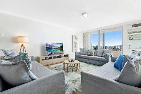 Golden Gate 2 Storey Penthouse With Pool - We Accommodate - Pubs and Clubs 3