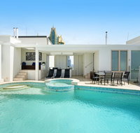 Golden Gate 2 Storey Penthouse with Pool - We Accommodate - Pubs and Clubs