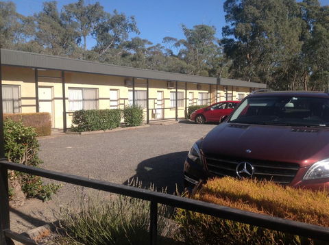 Grampians Motel /Hotel - Pubs and Clubs 1