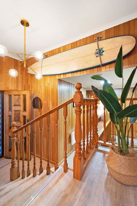 Granite Beach House - Pubs and Clubs 3