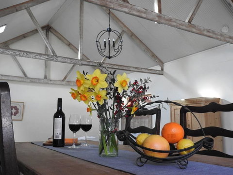 Grape Pickers Cottage - Go Out 1