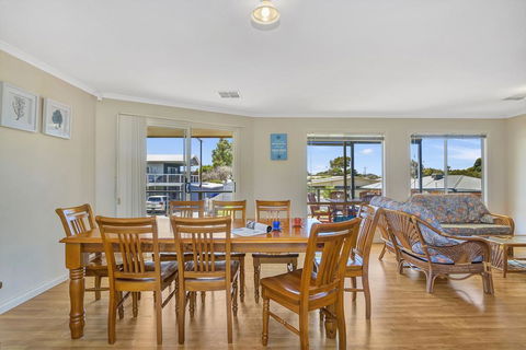 Green Reef Beach House - Go Out 3