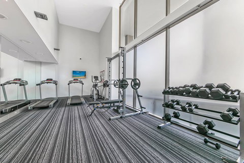 Green Square: Stylish Cozy Apartment In SYDNEY - Pubs and Clubs 3