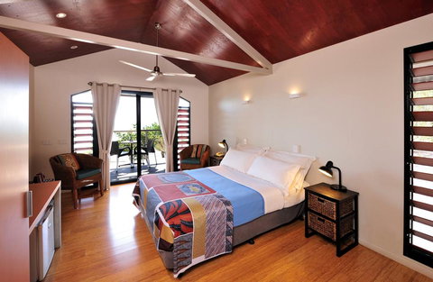 Groote Eylandt Lodge - Pubs and Clubs 1