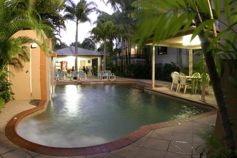 Grosvenor In Cairns - Pubs and Clubs 1