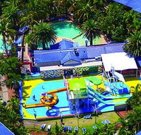 Ground Floor Family Apartment at Family Resort - Pubs and Clubs