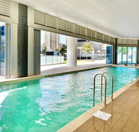 H Luxury Apartment at Surfers Paradise - Pubs and Clubs