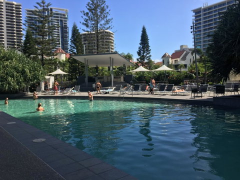Hamilton Avenue Luxury Apartments - Pubs and Clubs 0