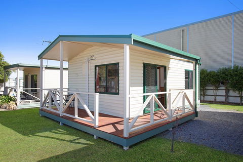 Hamilton Caravan Park - Pubs and Clubs 1