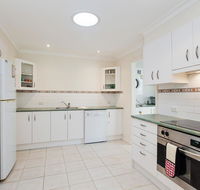 Happy Tails'  55 Pantowora Street - pet friendly air conditioned - Pubs and Clubs