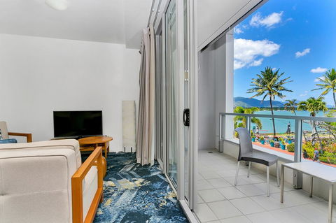 Harbour Lights Apartments - Go Out 3