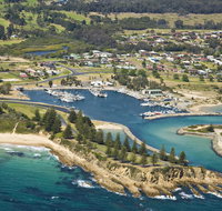 Harbourview Motel - Pubs and Clubs