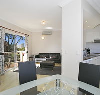 Harmony Apartment - Pubs and Clubs