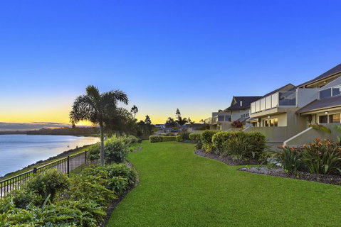 Harrington River Lodge - Pubs and Clubs 2