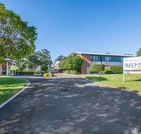 Hawkesbury Race Club Motel - Pubs and Clubs
