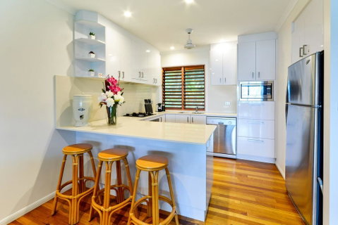 Heliconia 1 Hamilton Island 3 Bedroom Ocean View Spacious Holiday Accommodation - Go Out 2