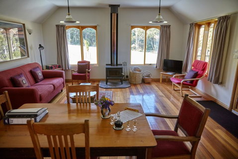 Herons Rise Vineyard Accommodation - Go Out 2