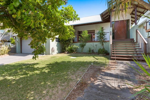 Hidden Escape On Casuarina Beech - Go Out 2