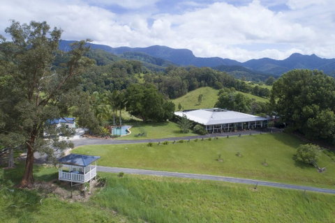 Hillcrest Mountain View Retreat - Go Out 0