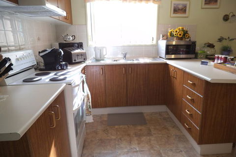 Hillview B & B Forbes - Pubs and Clubs 1